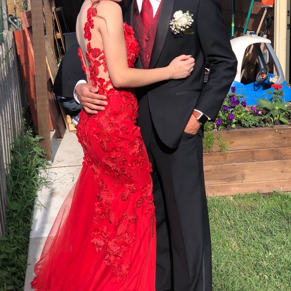 Prom dress!!! - Picture 2 of 7